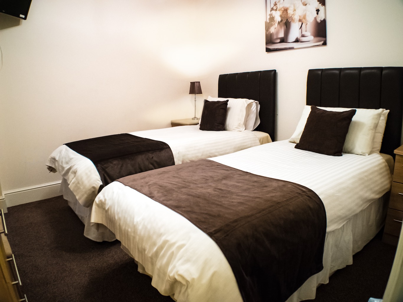 Twin Room | HQ Bar Isle of Man